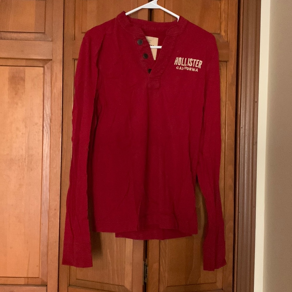 Men’s Hollister long sleeve shirt
